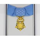Medal of Honor (Army) with Case-Replica