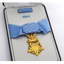 Medal of Honor (Army) with Case-Replica