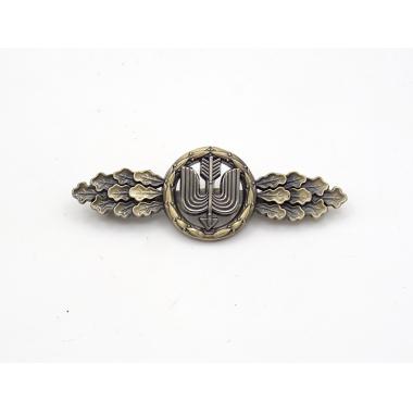 1957 Long Range Day Fighter Clasp in Bronze