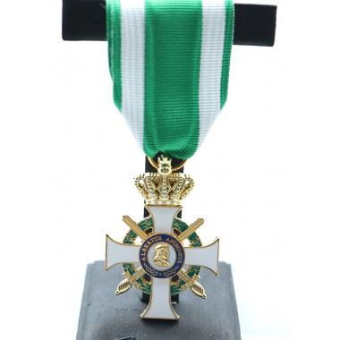 Knight's Cross of the Royal Saxon Order of Albrecht 1st Class with Crown and Swords